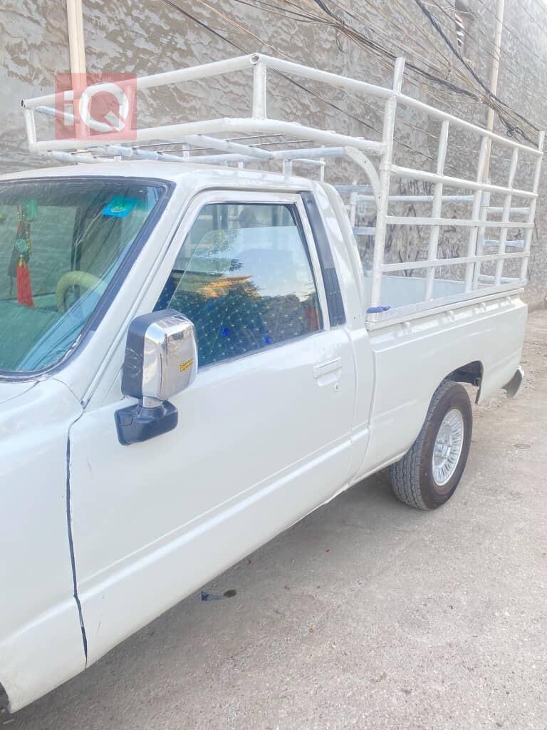 تويوتا هايلوكس